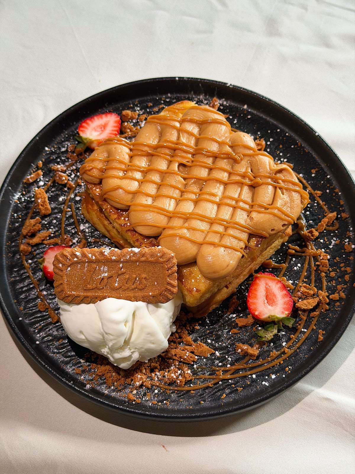 French café dish presented on ceramic tableware